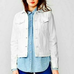 NWOT (flaw) / GAP 1969 white jean jacket